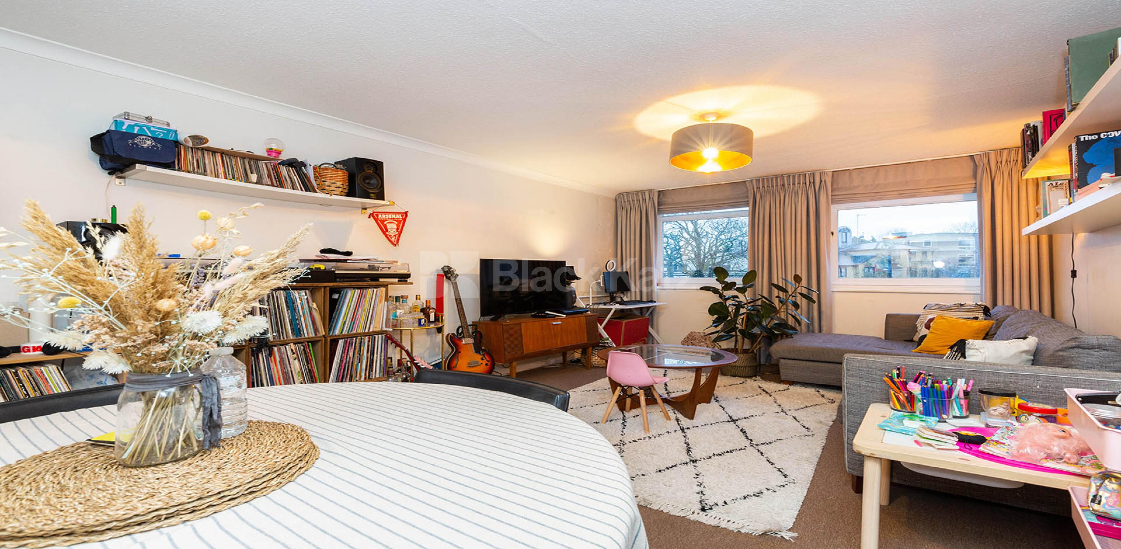 			SPACIOUS 2 BED !, 2 Bedroom, 1 bath, 1 reception Flat			 Hillside, Crouch End Hill, Crouch End N8